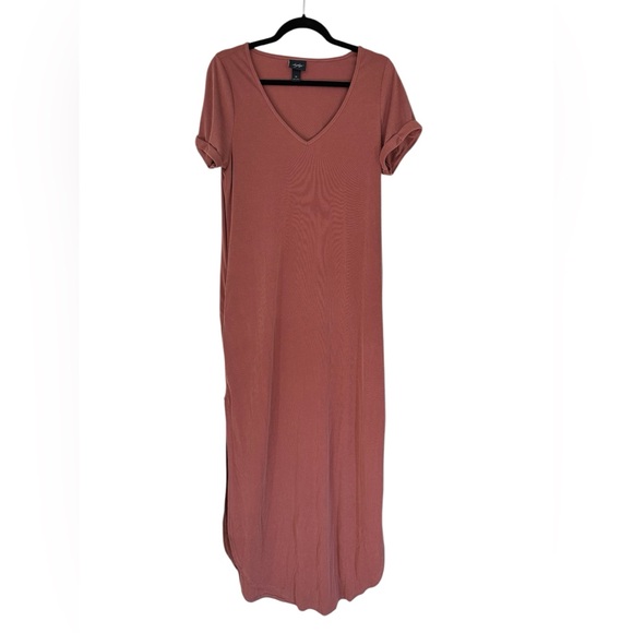 Daytrip Solid Maxi Dress - Picture 3 of 8